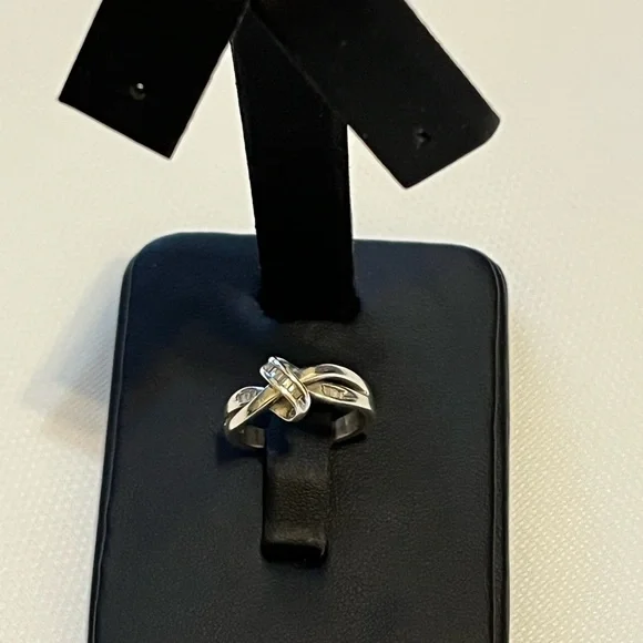 925 Sterling Silver Vintage Genuine Diamond Ring - Picture 9 of 11